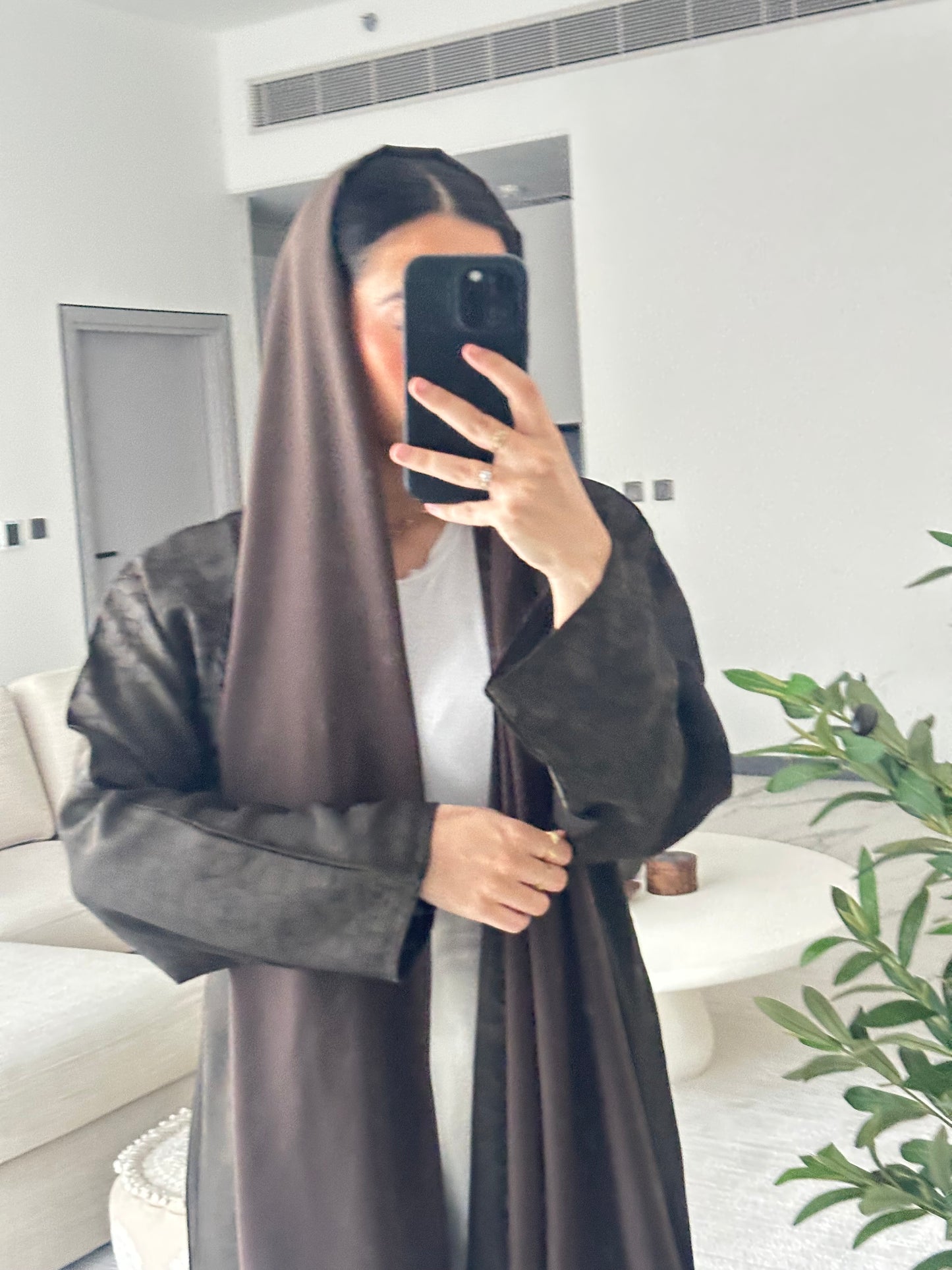 Abaya Fouz